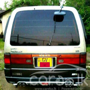 NISSAN CARAVAN 2002