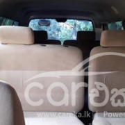 NISSAN CARAVAN 2001