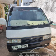 NISSAN CARAVAN 2001
