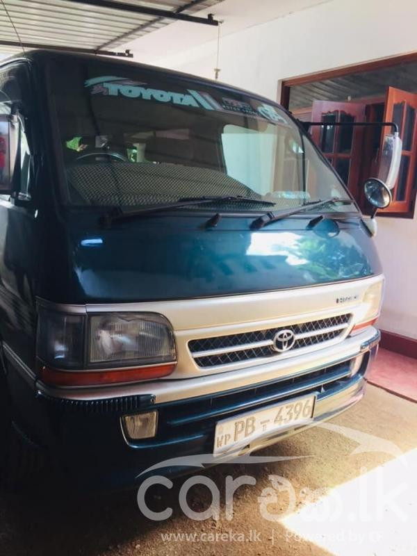 TOYOTA DOLPHIN 2001
