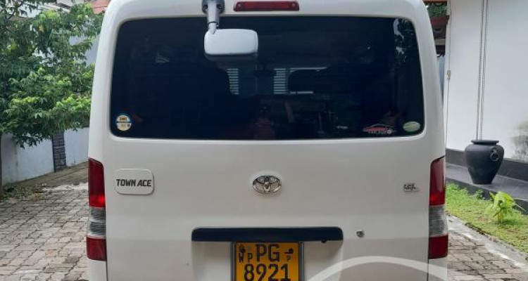 TOYOTA TOWNACE 2011