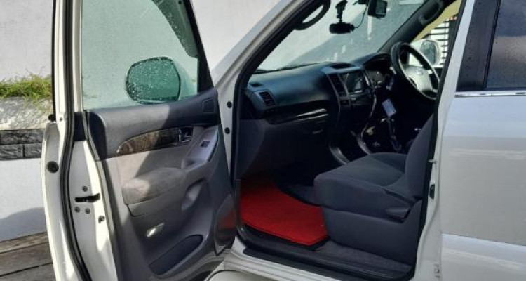TOYOTA PRADO 2008