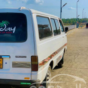 TOYOTA HIACE LH20 1980