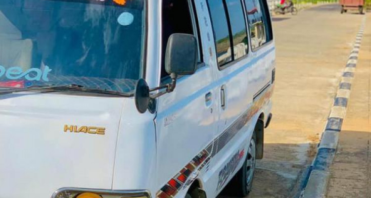TOYOTA HIACE LH20 1980