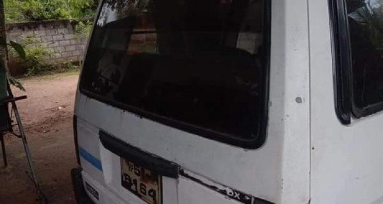 NISSAN VANETTE 1986