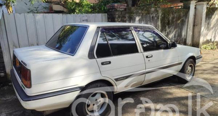 TOYOTA COROLLA AE80 1984