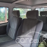 NISSAN VANETTE 1982