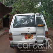 NISSAN VANETTE 1982