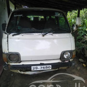 TOYOTA HIACE LH30 1981