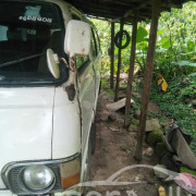 TOYOTA HIACE LH30 1981