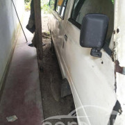 TOYOTA HIACE LH30 1981
