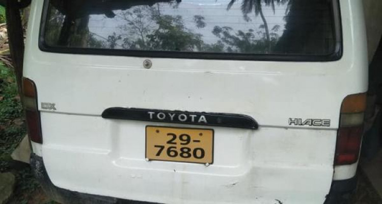 TOYOTA HIACE LH30 1981
