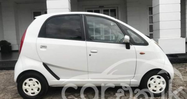 TATA NANO LX 2012