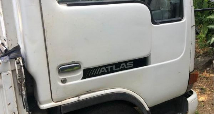 NISSAN ATLAS 1996