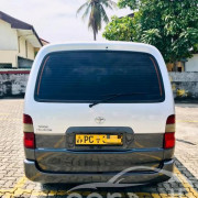 TOYOTA HIACE 2006