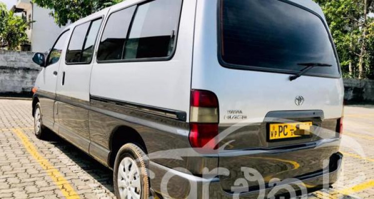 TOYOTA HIACE 2006