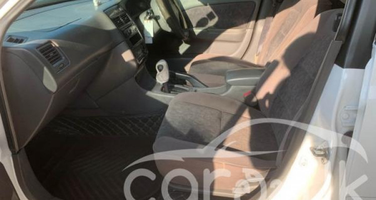 TOYOTA CARINA 2000