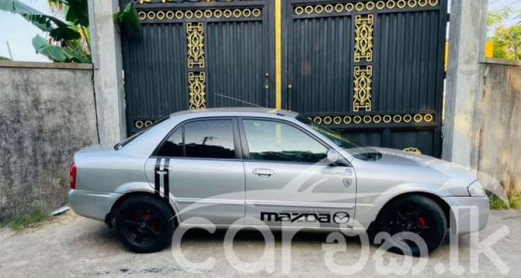 MAZDA FAMILIA 2000