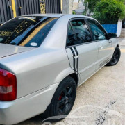 MAZDA FAMILIA 2000