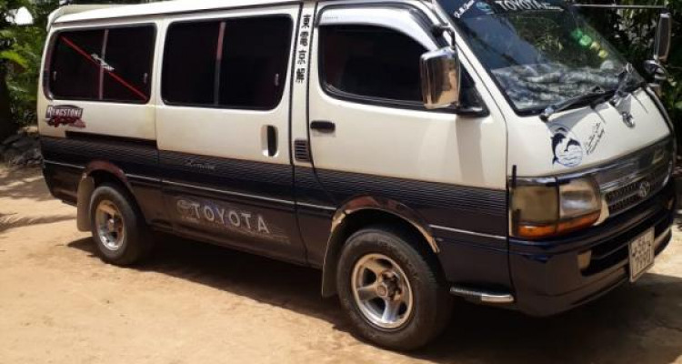 TOYOTA DOLPHIN 1998