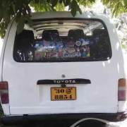 TOYOTA HIACE LH30 1985