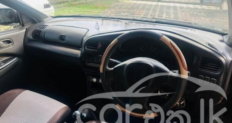 MAZDA FAMILIA 1995