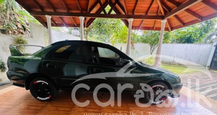 MAZDA FAMILIA 1995