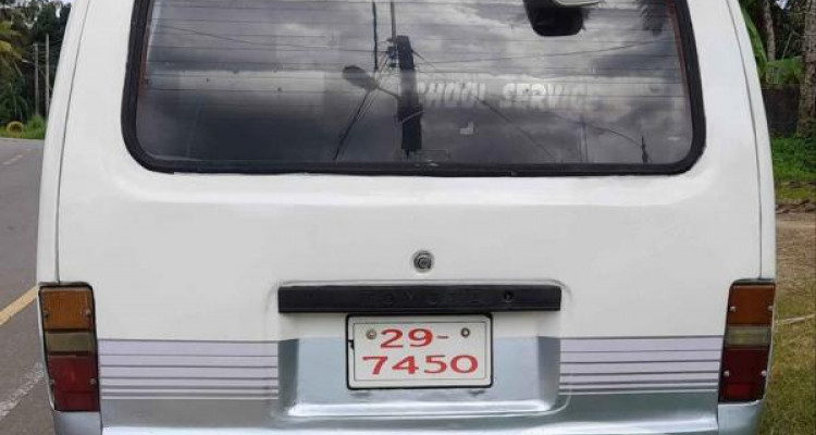 TOYOTA HIACE LH20 1981