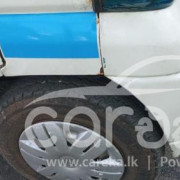 MITSUBISHI MINICAB 2003