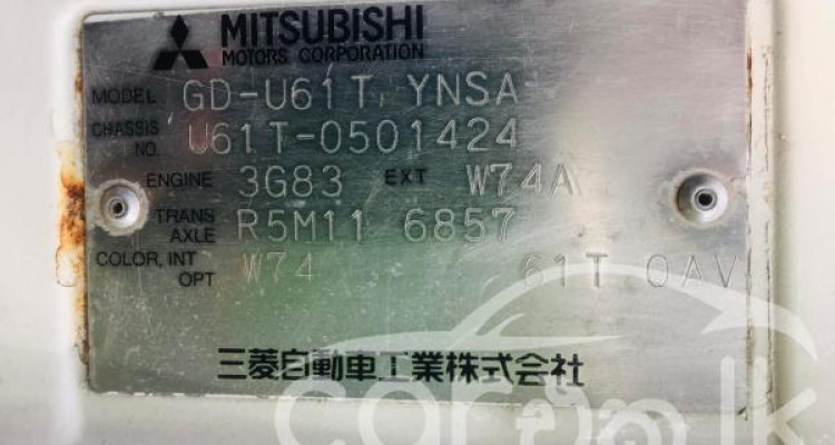 MITSUBISHI MINICAB 2002