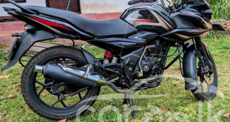 BAJAJ DISCOVER 150 2015