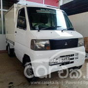 MITSUBISHI MINICAB 2003