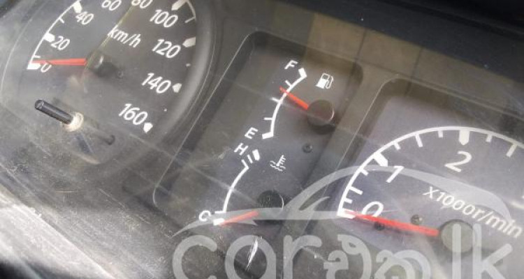 ISUZU NKR 2003