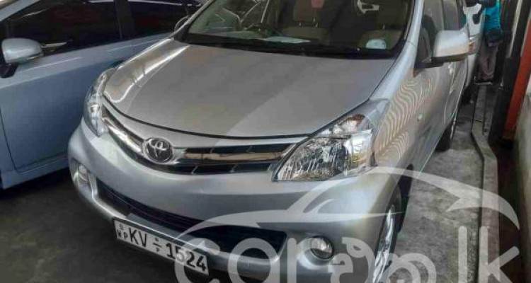 TOYOTA AVANZA 2012
