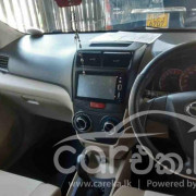 TOYOTA AVANZA 2012
