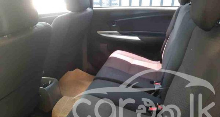 TOYOTA AVANZA 2012