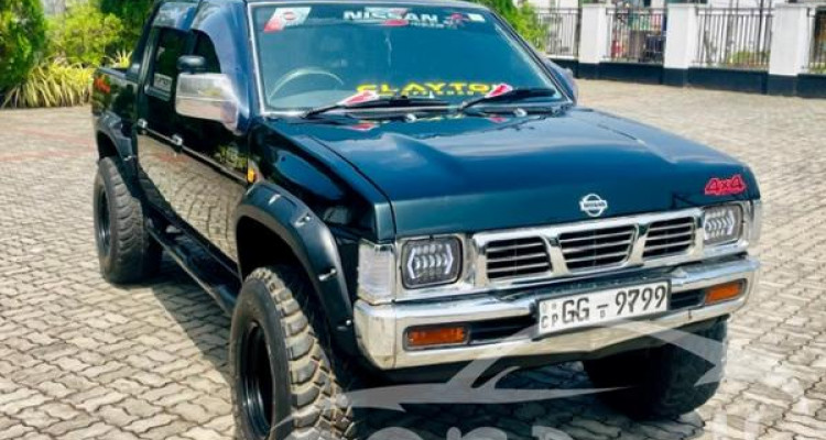 NISSAN D21 1994
