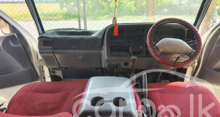 TOYOTA HIACE LH113 1992