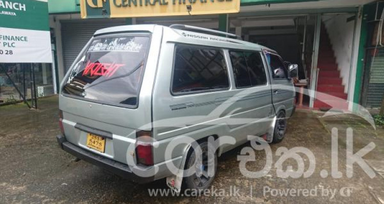NISSAN LARGO 1993