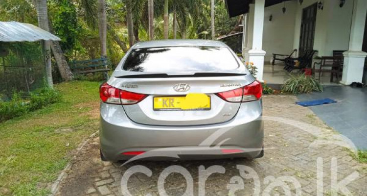 HYUNDAI ELANTRA 2011