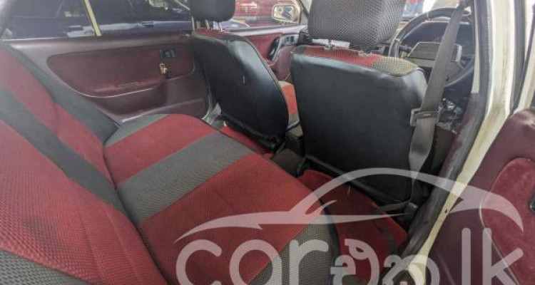 MAZDA FAMILIA 1992