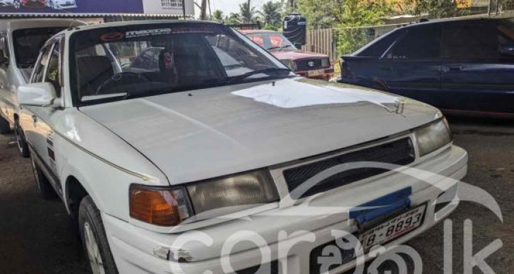 MAZDA FAMILIA 1992
