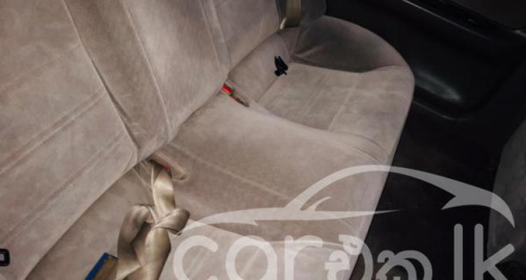 NISSAN PRESEA 2000