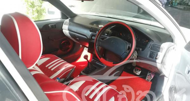 TOYOTA COROLLA 1995