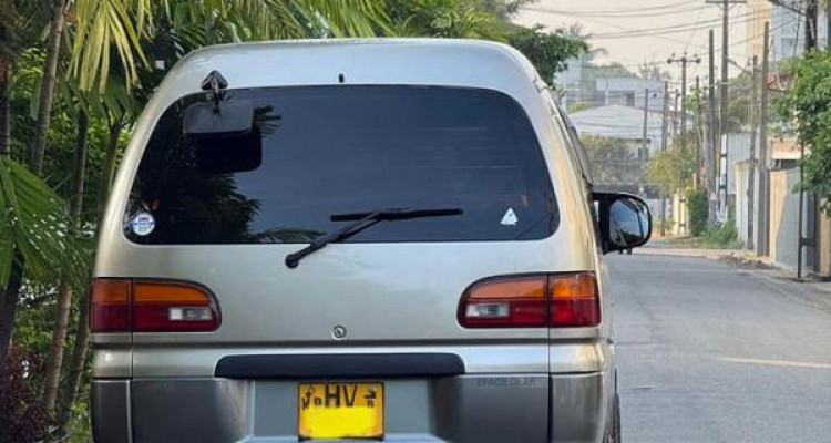 MITSUBISHI L400 SPACE GEAR 1998