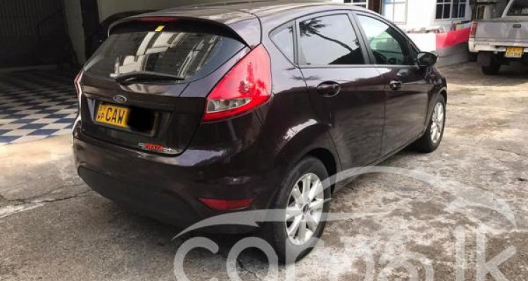 FORD FIESTA 2010