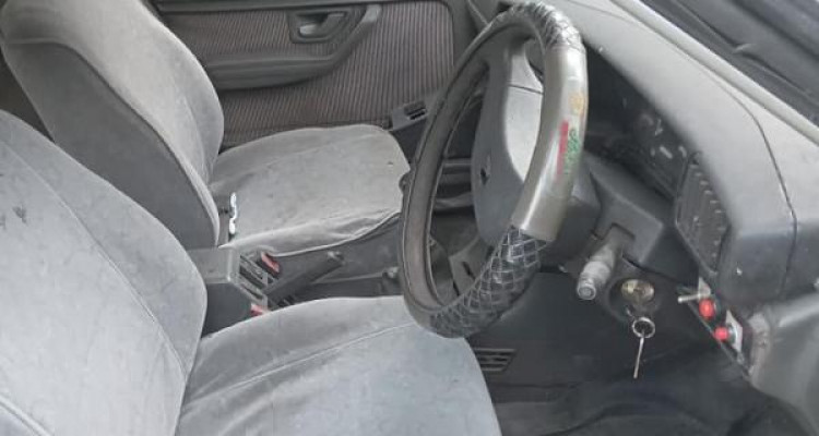 PEUGEOT 405 2001