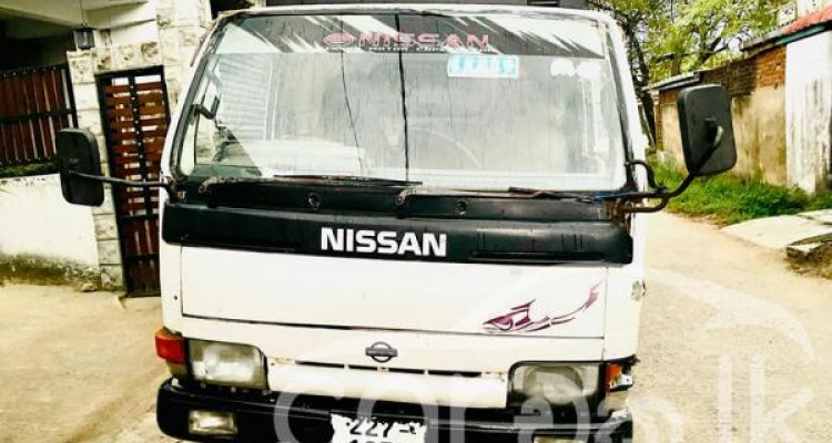 NISSAN ATLAS 1997