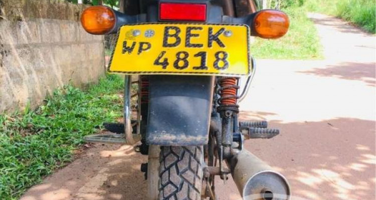 BAJAJ CT100 2016