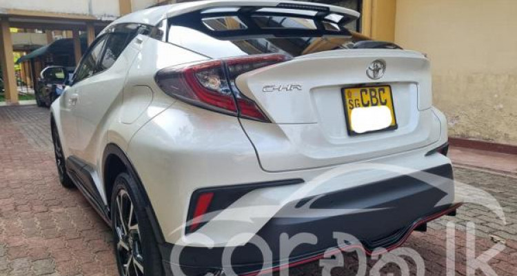 TOYOTA C-HR 2018